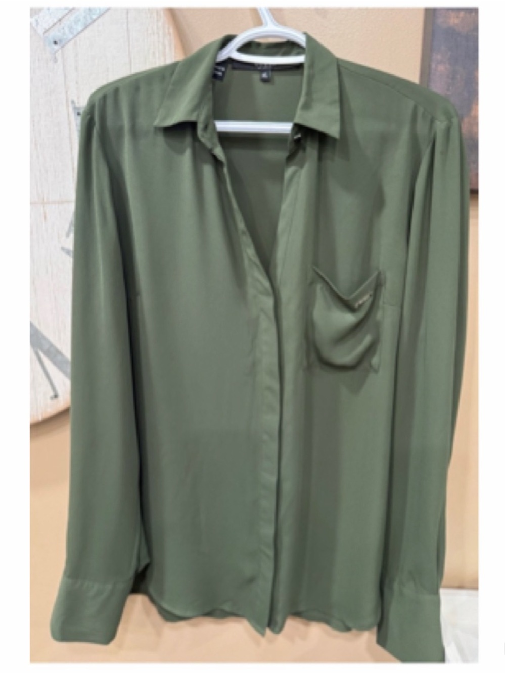 NEW Guess Olive Green Button-Up Blouse Patch Pocket Long Sleeve Size XL